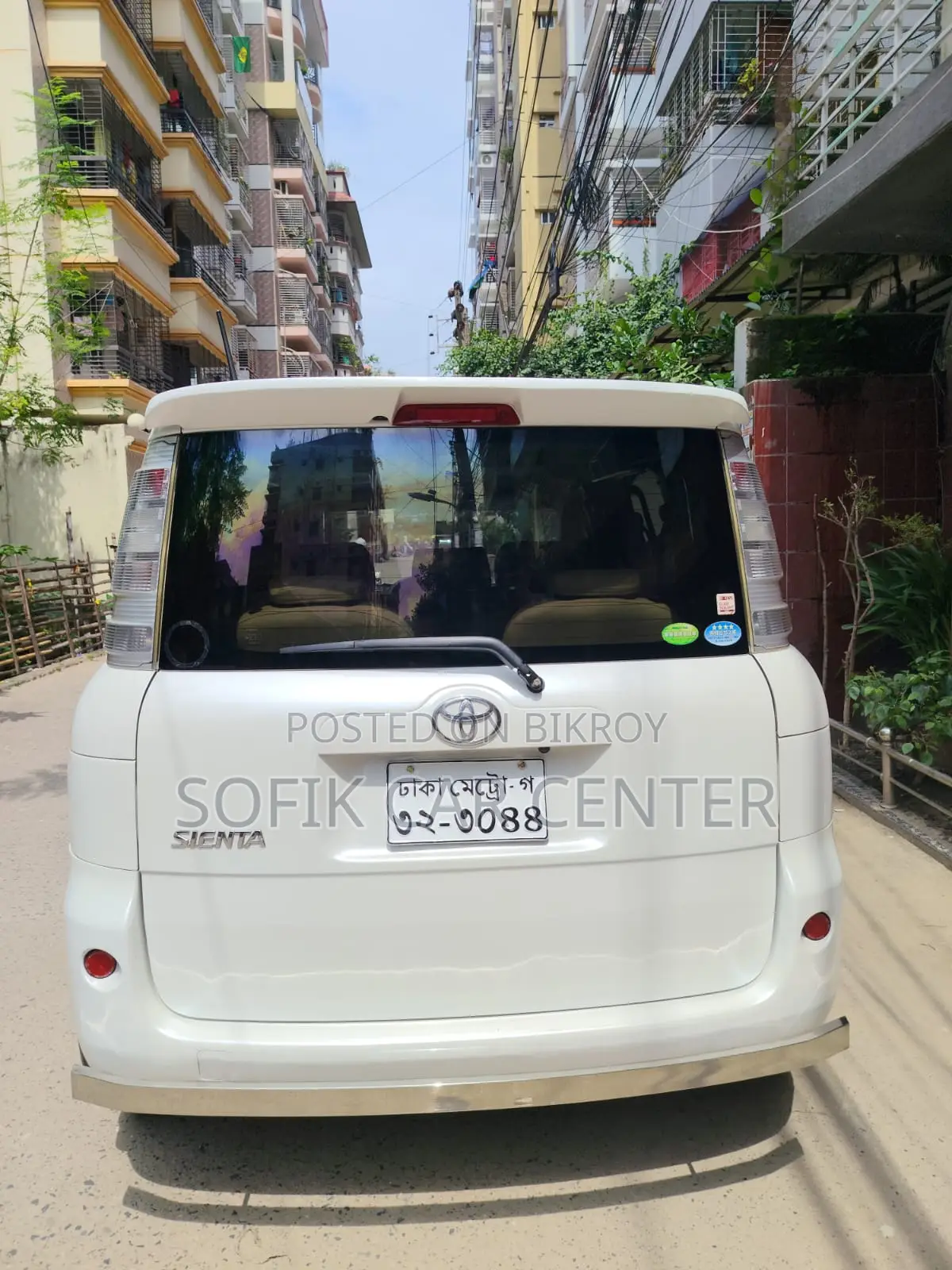 Toyota Sienta 1.5 All Wheel Drive 2012 White