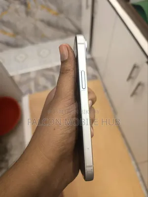 অ্যাপল আইফোন ১৫ ১২৮ জিবি হোয়াইট