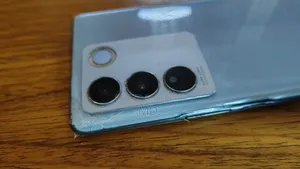 Vivo V27 128 GB Gray