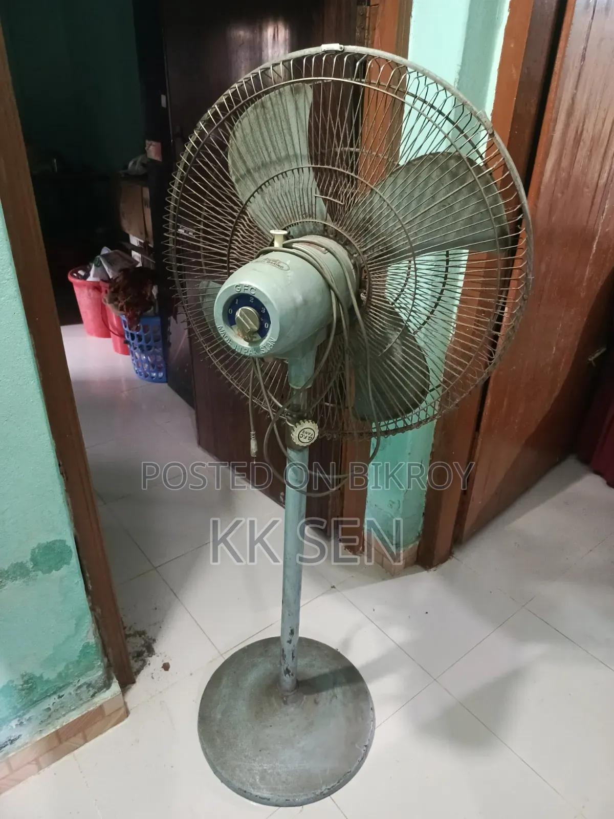 পুরাতন জিএফসি স্ট্যান্ড ফ্যান বিক্রয় – ভালো কন্ডিশন