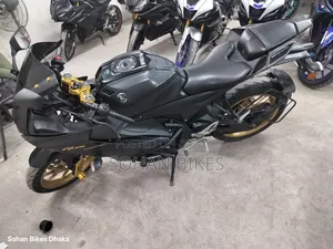 Yamaha R1 2025 Black