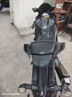 Yamaha R1 2025 Black