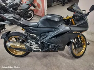 Yamaha R1 2025 Black