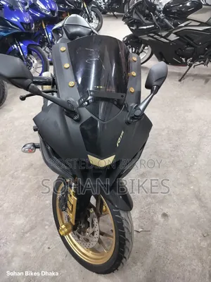 Yamaha R1 2025 Black