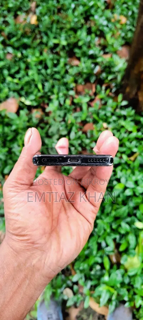 মোটরসাইকেল এজ প্লাস ২৫৬ জিবি ব্লু