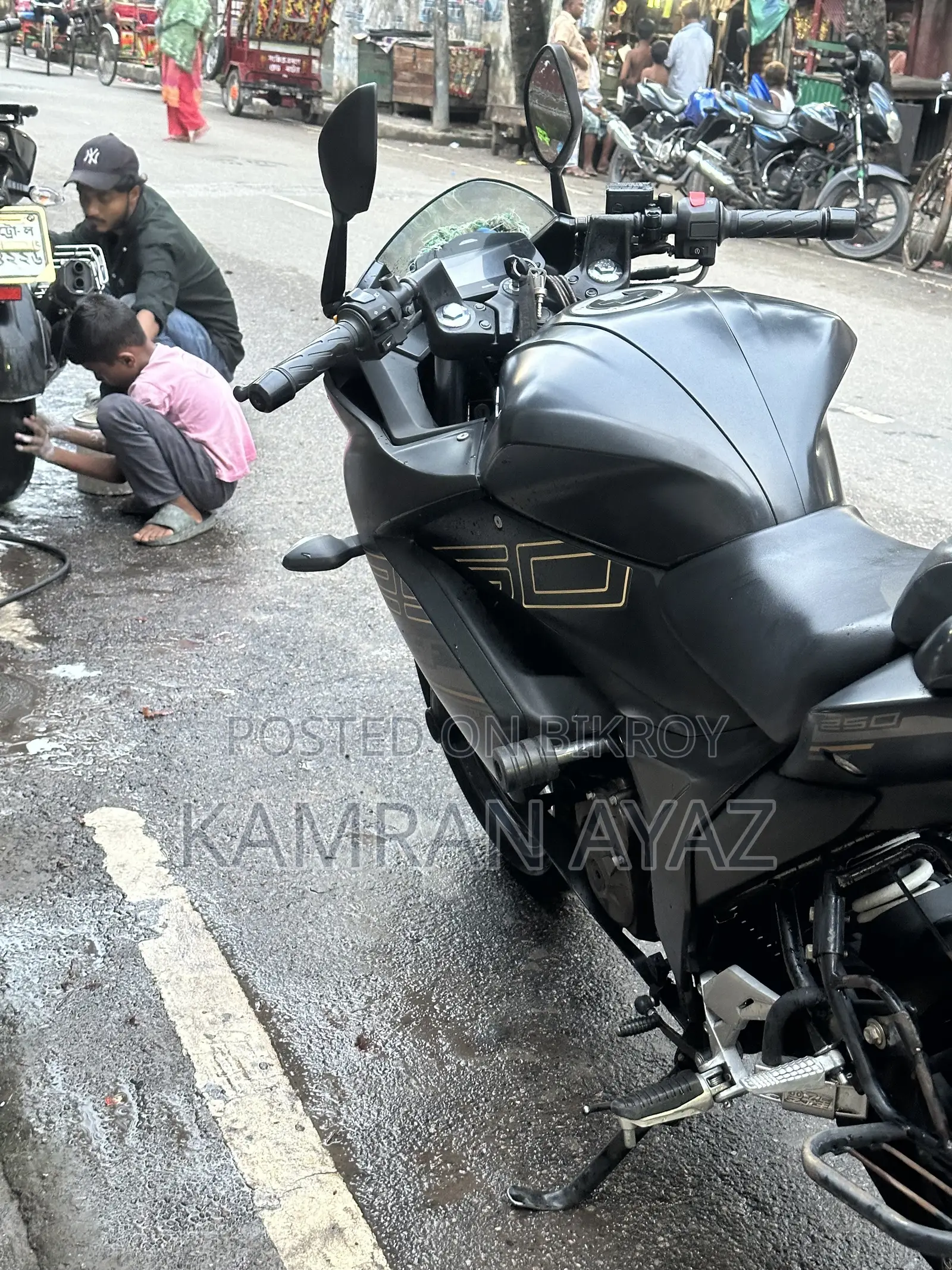 সুজুকি জিক্সার এসএফ ২৫০ ২০২৫ কালো