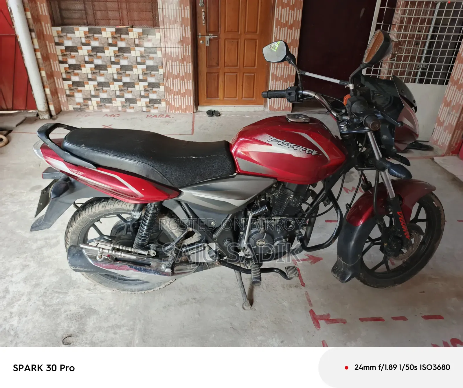 বাজাজ ডিসকভার ১২৫ ২০১৯ লাল