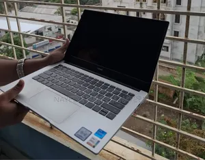 Laptop Huawei 8GB Intel Core i5 SSD 512GB