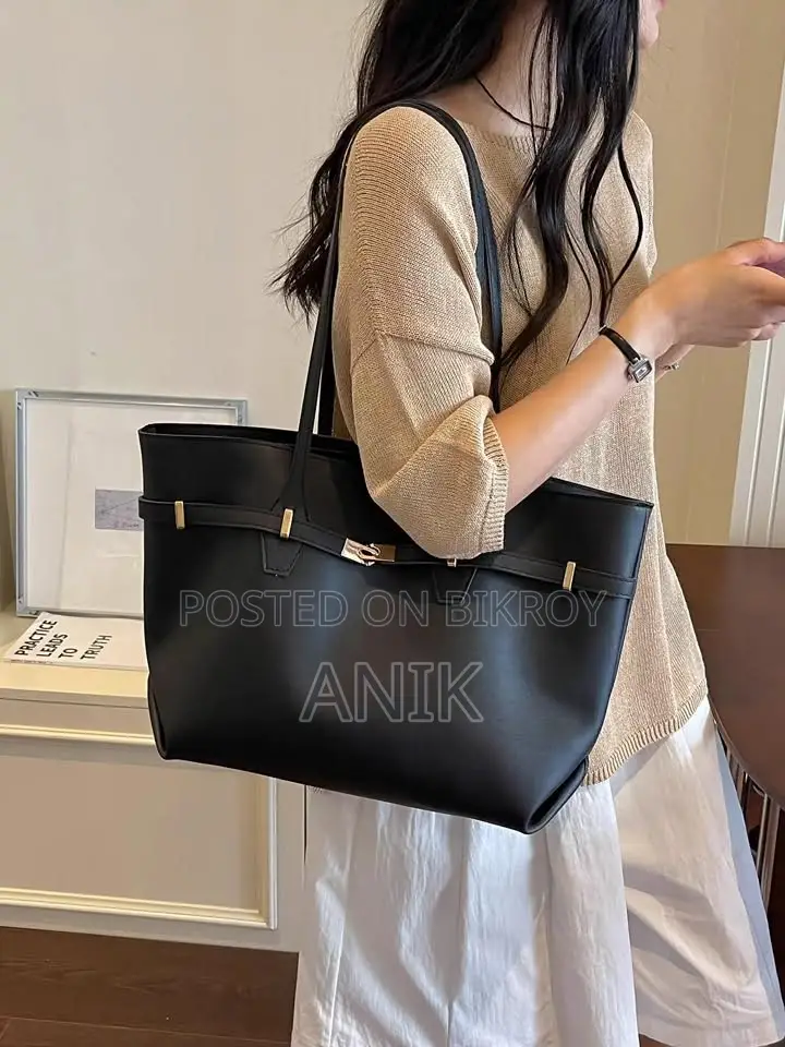 Urban Elegance Shoulder Bag