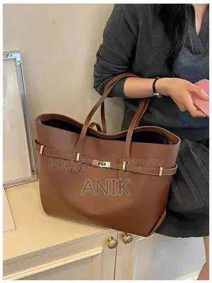 Urban Elegance Shoulder Bag