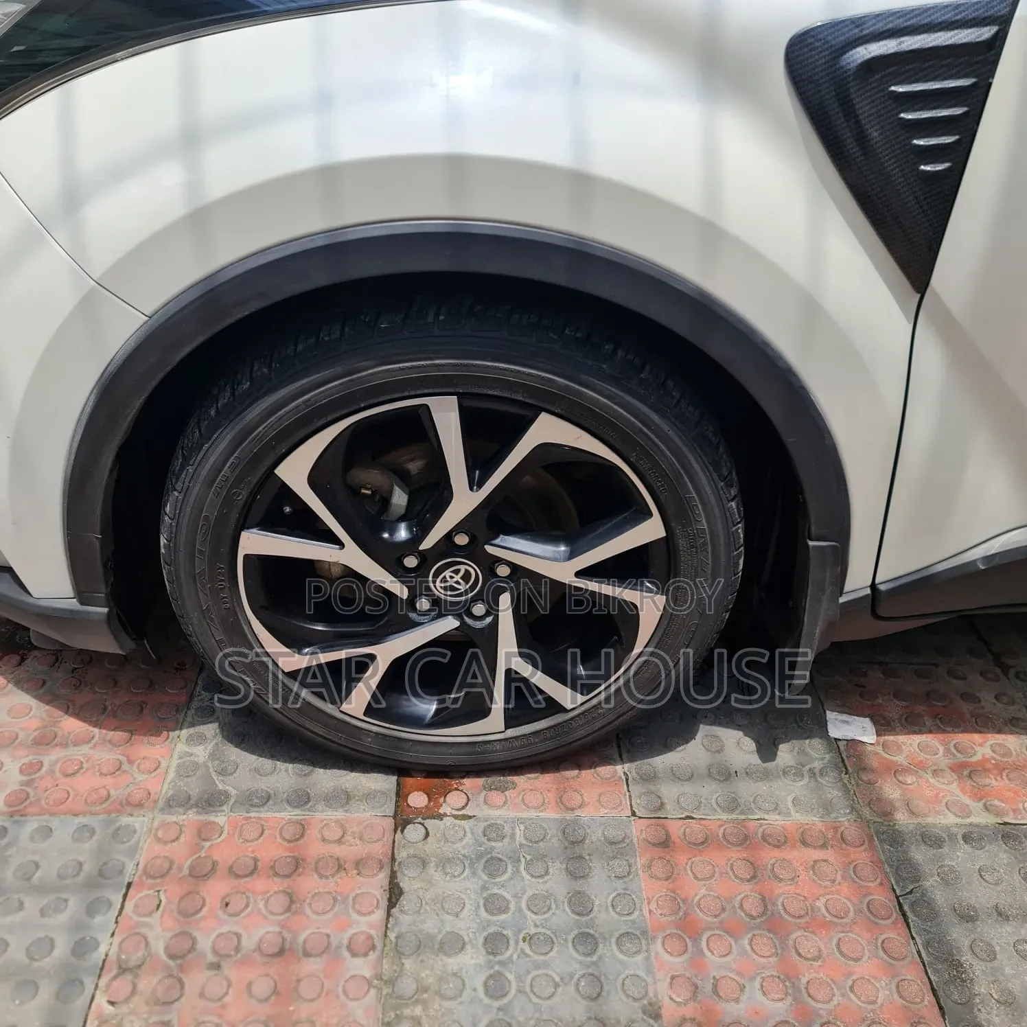 টয়োটা সি-এইচআর ২০২০ পার্ল