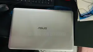Laptop Asus Vivobook 15 8GB Intel Core i3 HDD 1T