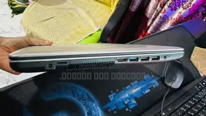 Laptop Asus Vivobook 15 8GB Intel Core i3 HDD 1T