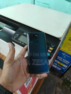 iQOO 128 GB Blue