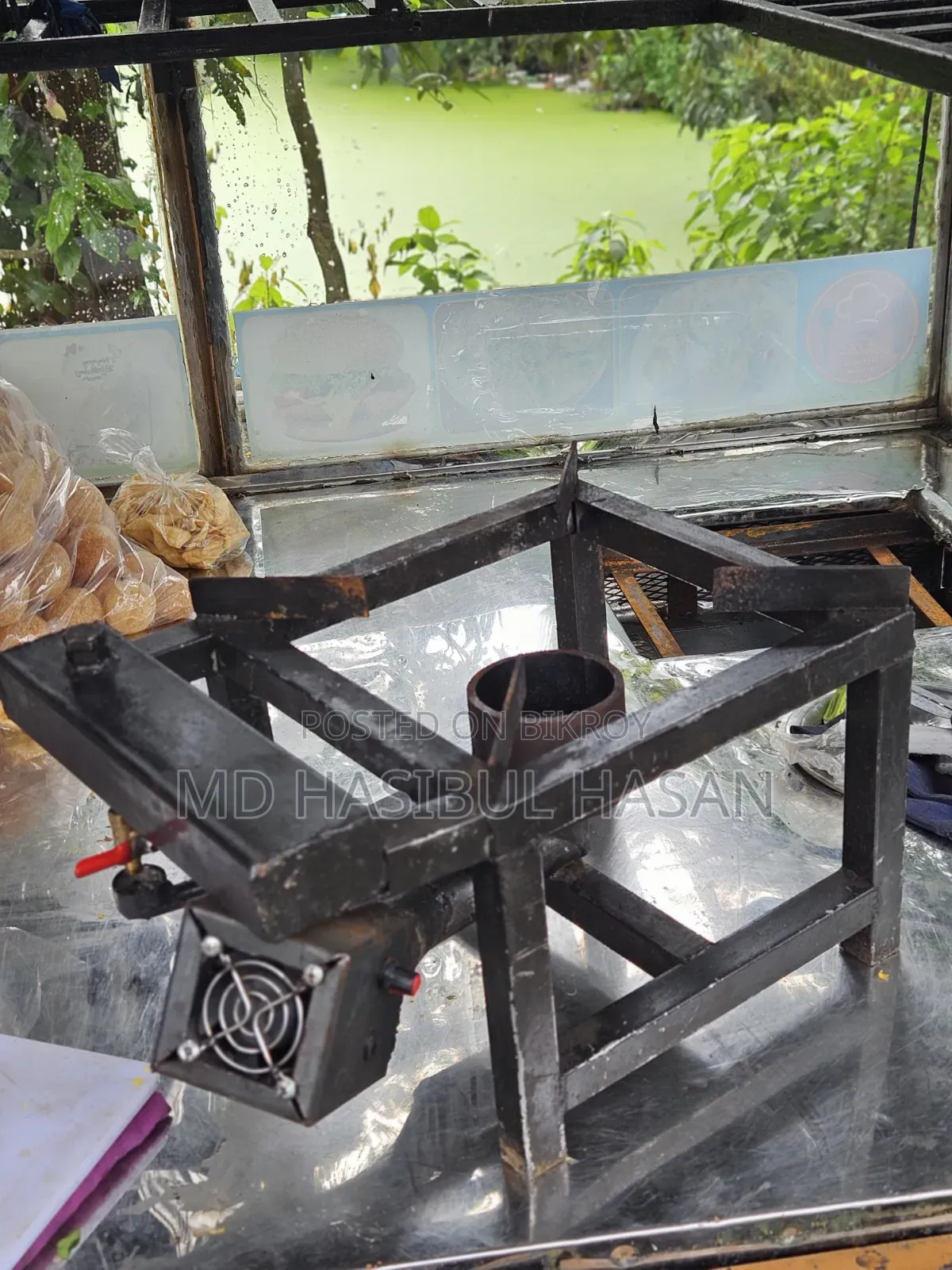 An oil-powered stove