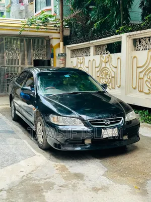 হোন্ডা অ্যাকর্ড ২০০২ কালো