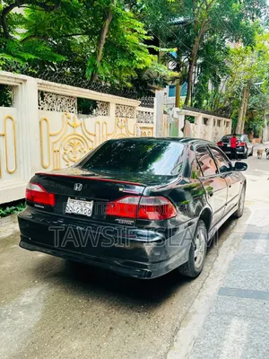 হোন্ডা অ্যাকর্ড ২০০২ কালো