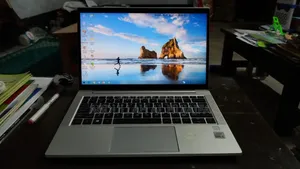 Laptop HP EliteBook 830 G7 8GB Intel Core I5 SSD 256GB