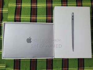 Laptop Apple MacBook Air 2020 8GB Intel Core i5 SSD 256GB