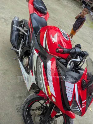 Honda CBR 2018 Red