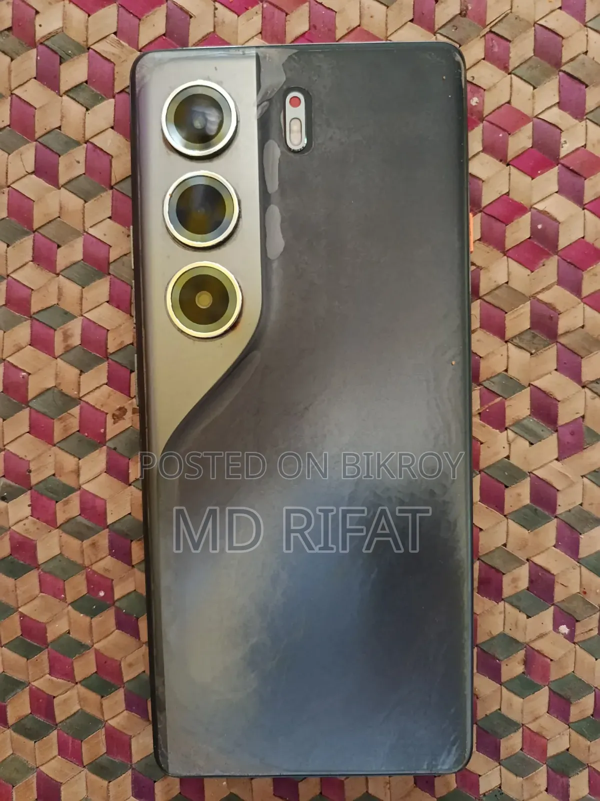 টেকনো ক্যামন ৪০ প্রো ৪জি ২৫৬ জিবি ব্ল্যাক