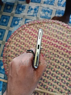 টেকনো ক্যামন ৪০ প্রো ৪জি ২৫৬ জিবি ব্ল্যাক
