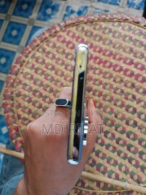 টেকনো ক্যামন ৪০ প্রো ৪জি ২৫৬ জিবি ব্ল্যাক