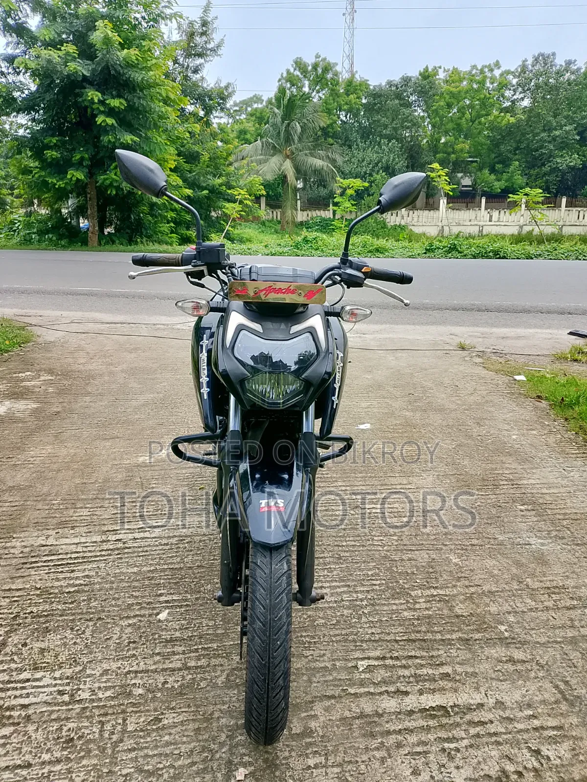 টিভিএস অ্যাপাচি আরটিআর ১৬০ ৪ভি ২০২১ কালো