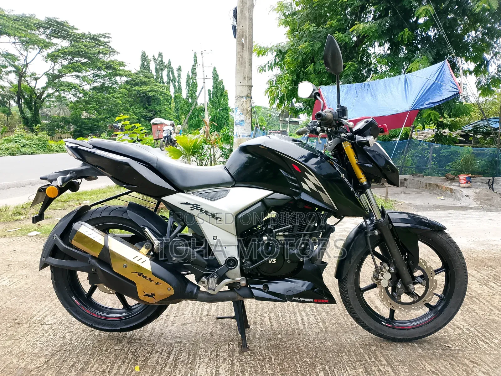 টিভিএস অ্যাপাচি আরটিআর ১৬০ ৪ভি ২০২১ কালো