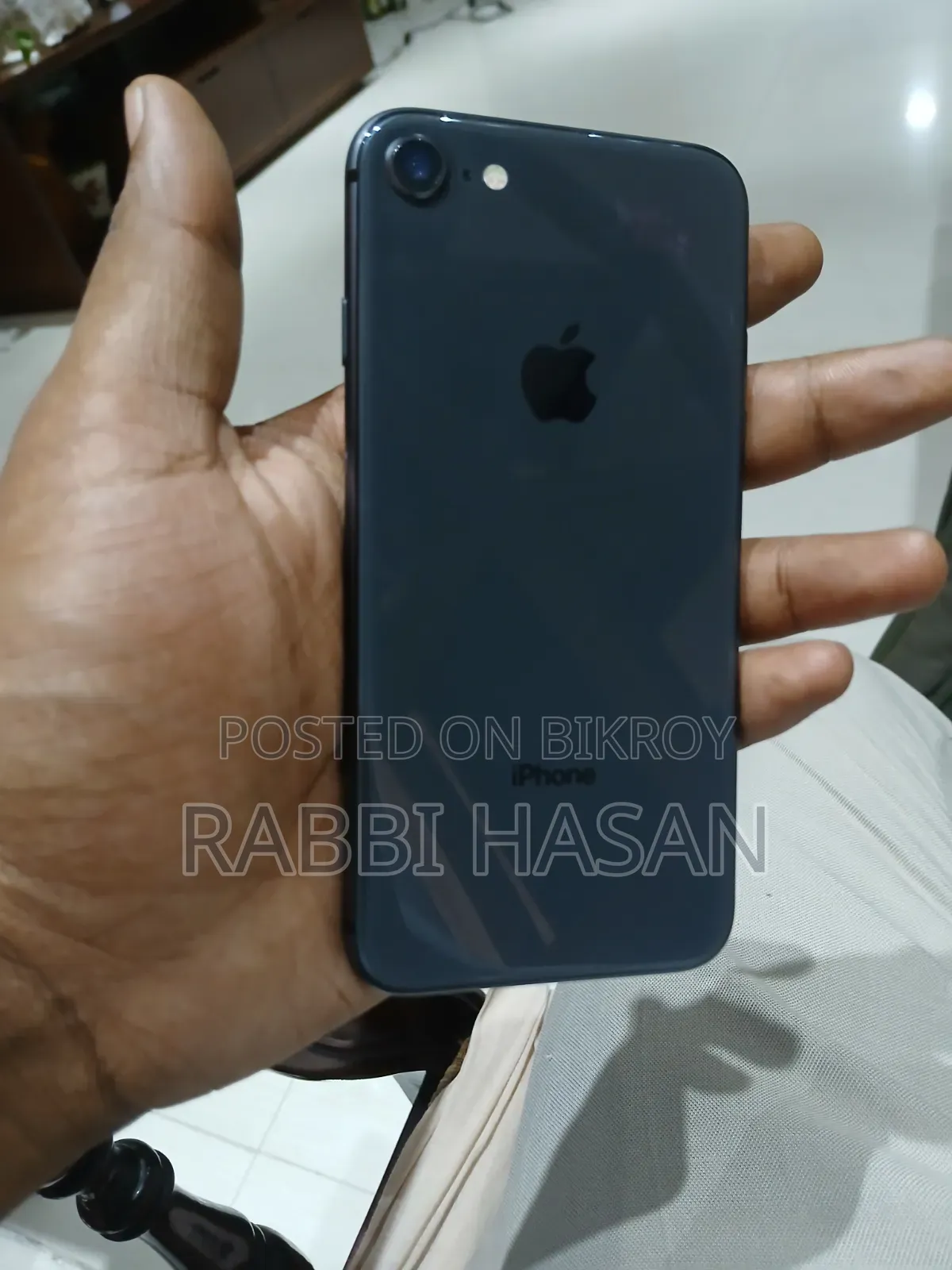 অ্যাপল আইফোন ৮ ৬৪ জিবি ব্ল্যাক