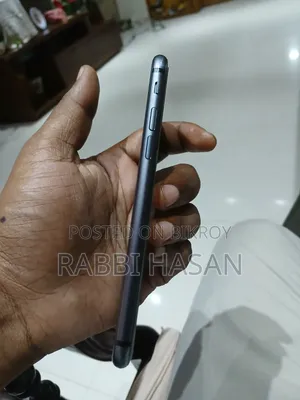 অ্যাপল আইফোন ৮ ৬৪ জিবি ব্ল্যাক