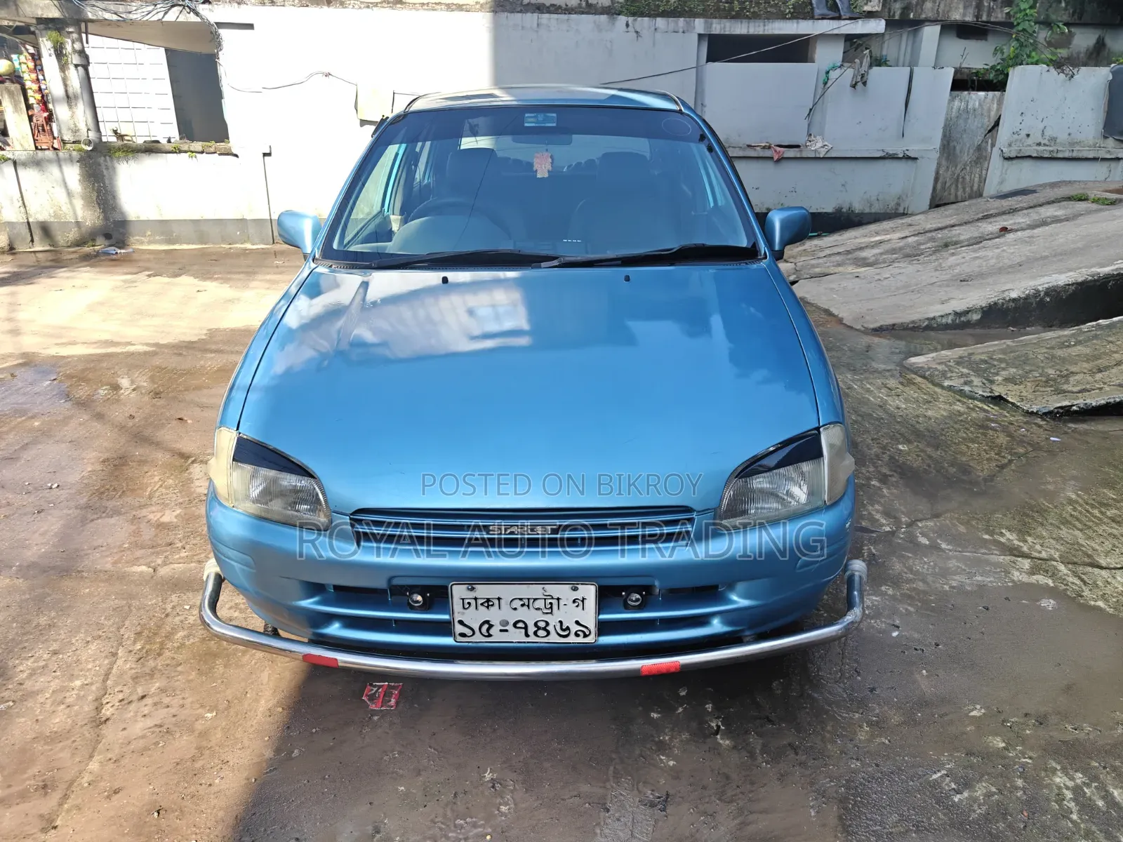 টয়োটা স্টারলেট ১৯৯৮ নীল