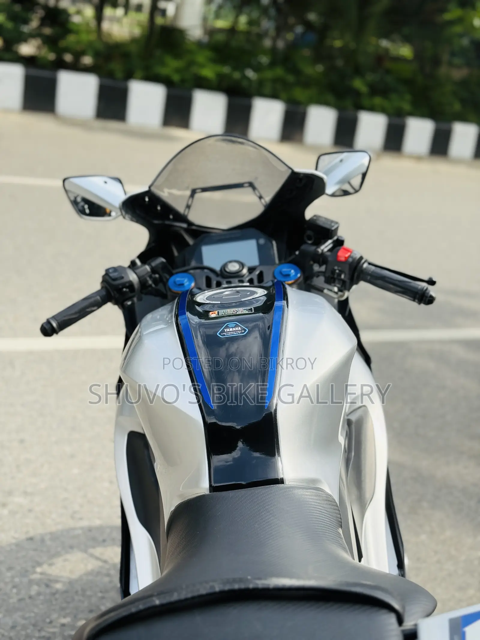 New Yamaha R15M 2024 Silver