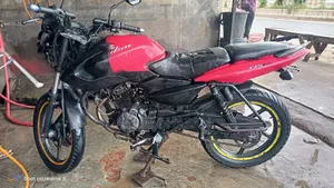বাজাজ পালসার ১৩৫ এলএস ২০১৮ লাল