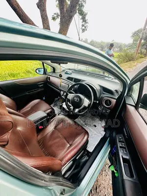 Toyota Vitz 2011