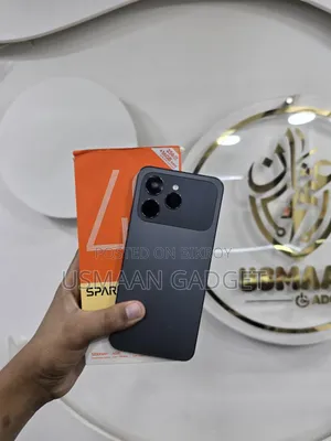 টেকনো স্পার্ক ৪০ ১২৮ জিবি কালো