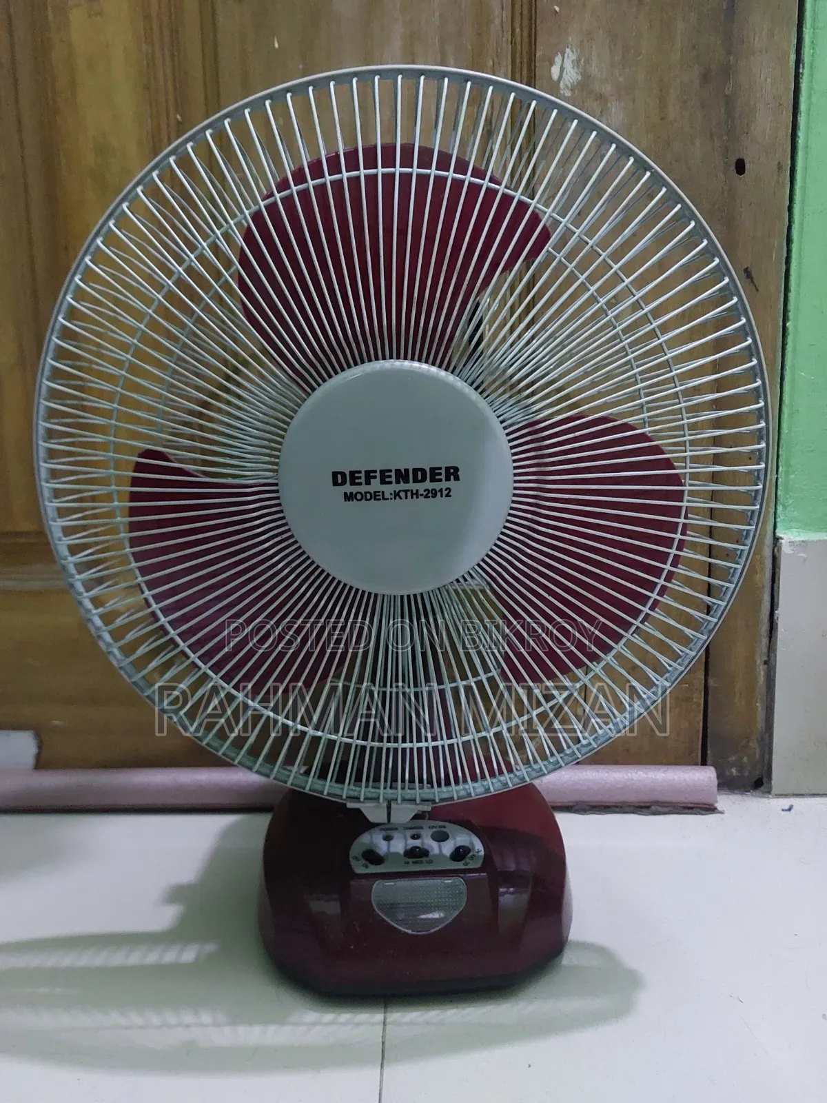 ডিফেন্ডার ১২ ইঞ্চি রিচার্জেবল ফ্যান