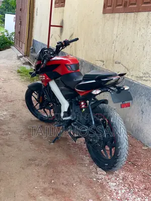 Bajaj Pulsar NS 160 2023 Red