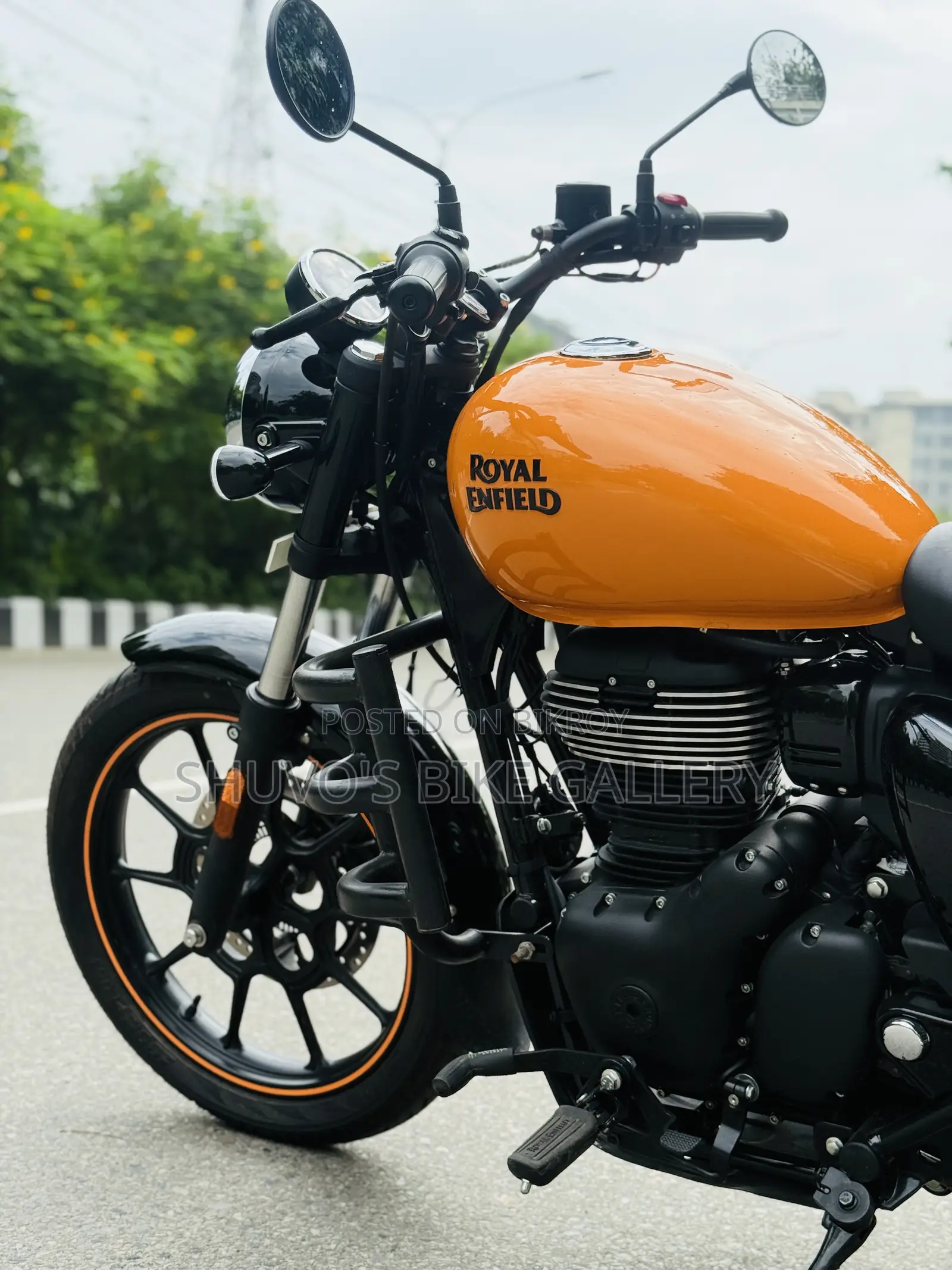 New Royal Enfield Meteor 350 2026 Orange