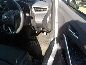 Toyota Corolla Cross 2023 Pearl