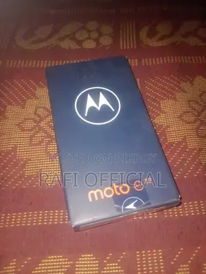 Motorola Moto E32 (India) 64 GB Orange