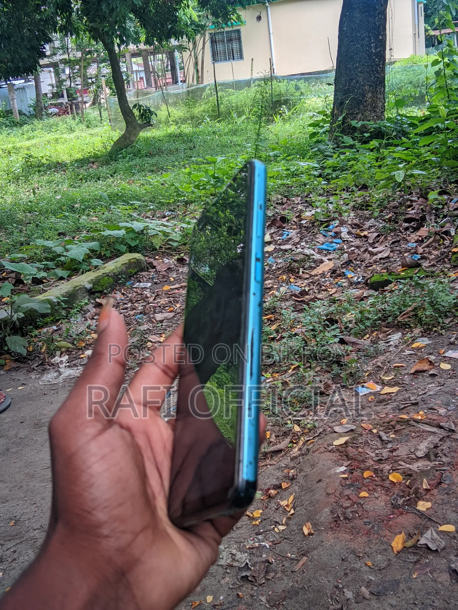 Motorola Moto E32 (India) 64 GB Orange
