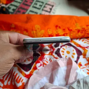 স্যামসাং গ্যালাক্সি এ৫২ ১২৮ জিবি সাদা