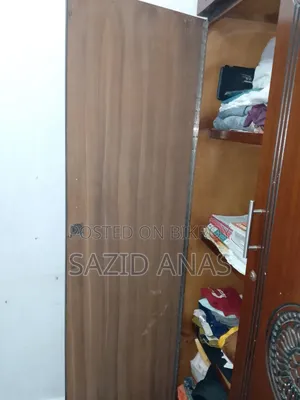 মালয়েশিয়ান এমডিএফ আলমারি