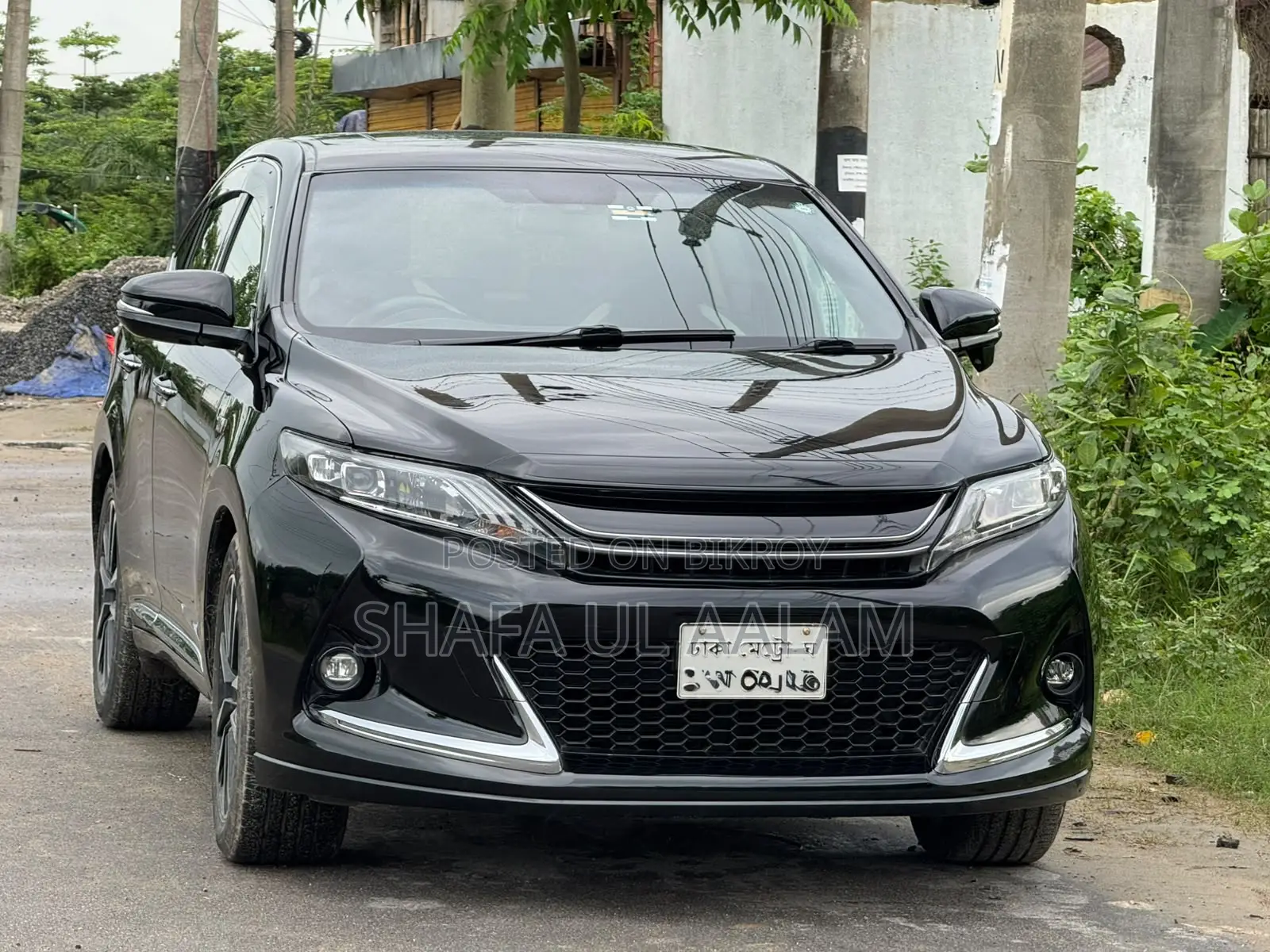 Toyota Harrier 2.0 2015 Black