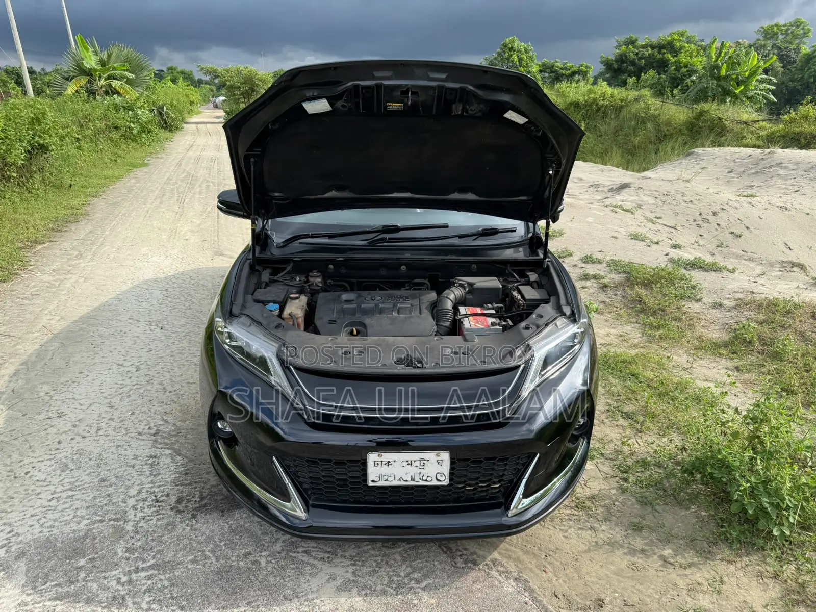 Toyota Harrier 2.0 2015 Black