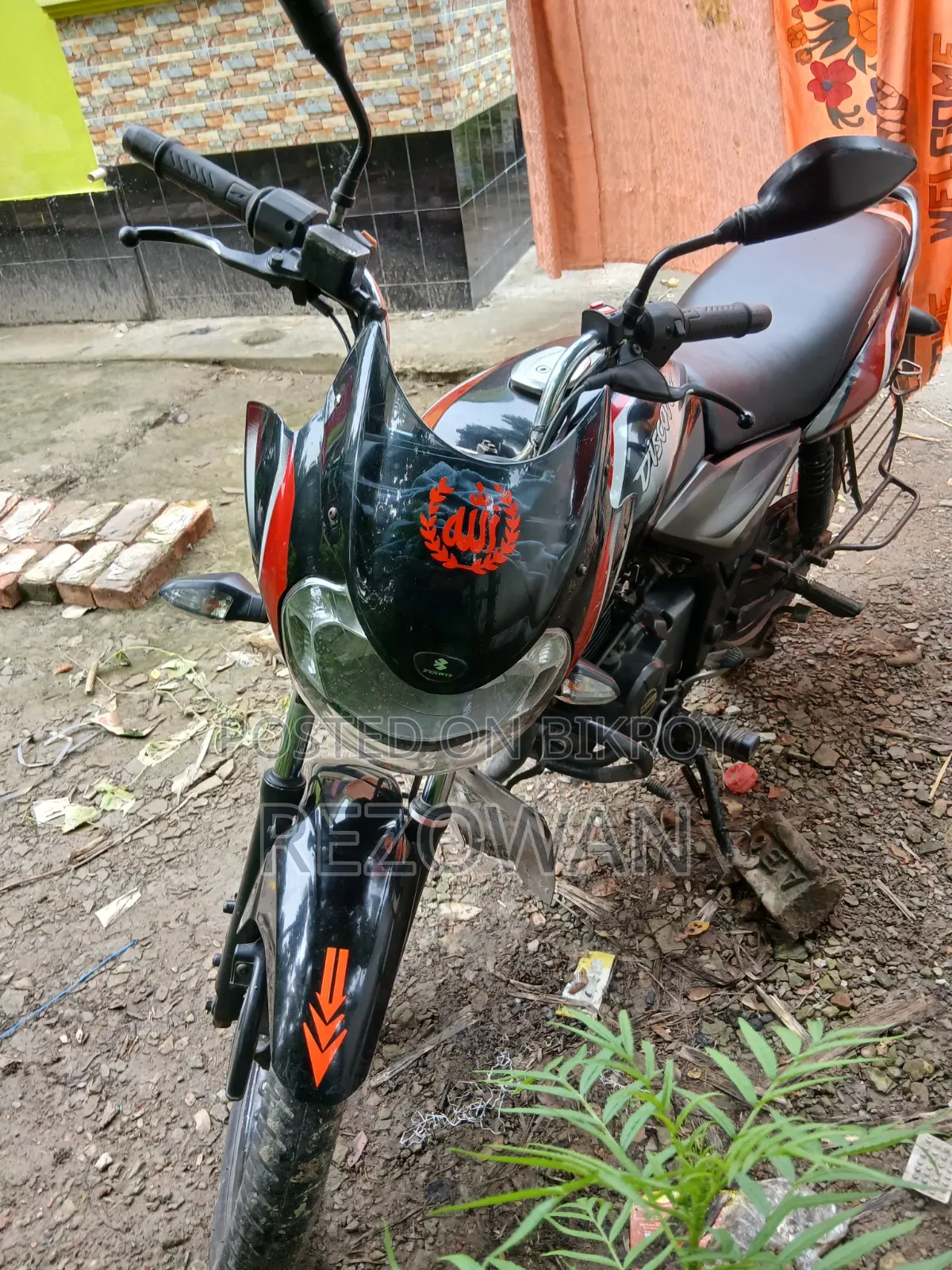 Bajaj Discover 125 2020 Black