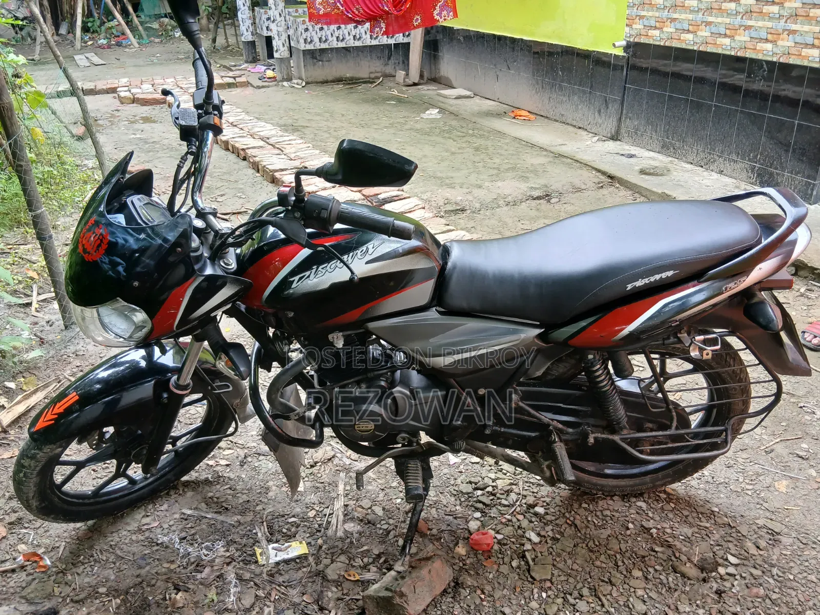 Bajaj Discover 125 2020 Black
