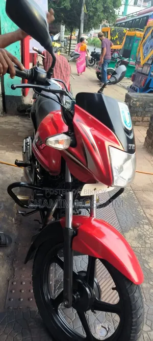 American Ironhorse 2023 Red