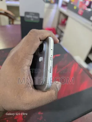 ইনফিনিক্স নোট এজ ২৫৬ জিবি সিলভার